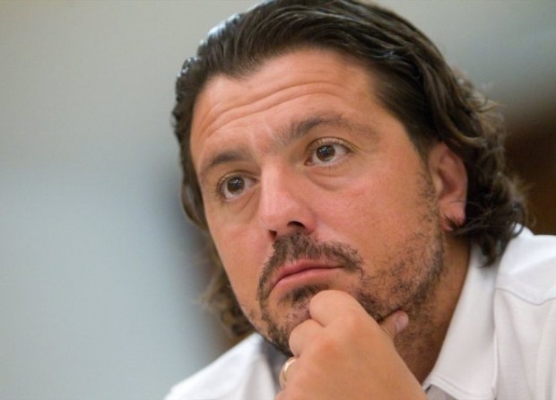 “Αύριο θα χαρούν οι Ολυμπιακοί”