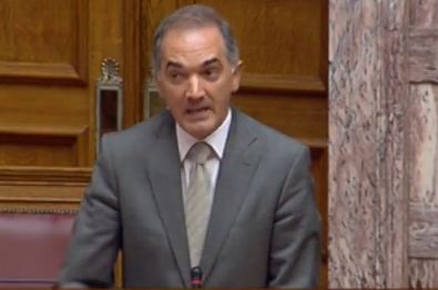 Κόντρα για τους φαρμακοποιούς