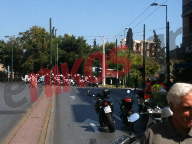 Τώρα-Η Αστυνομία εμποδίζει τη μοτοπορεία