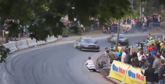 Τον πέρασε…στην τρίχα!