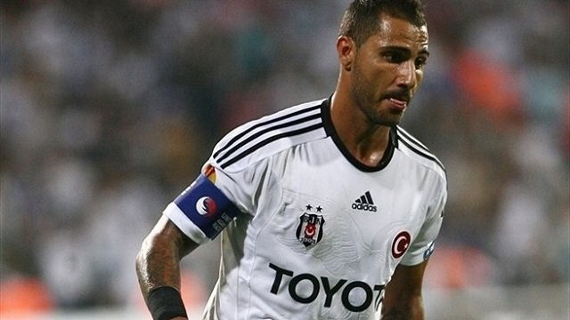 “Λειτουργούν εκεί οι τράπεζες;”