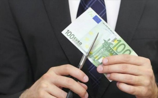 Αυτοί σώνονται από τις περικοπές