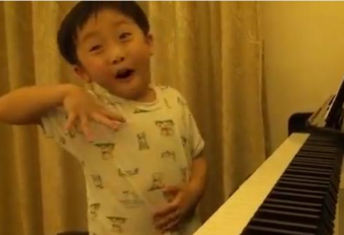 Παιδί-θαύμα στο πιάνο