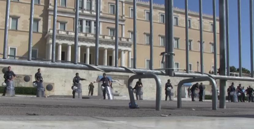 Τώρα στο Σύνταγμα