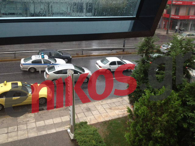 Περιπολικό κάνει “σλάλομ”