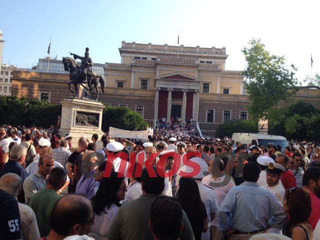 Τώρα-Οι ένστολοι στο Μαξίμου