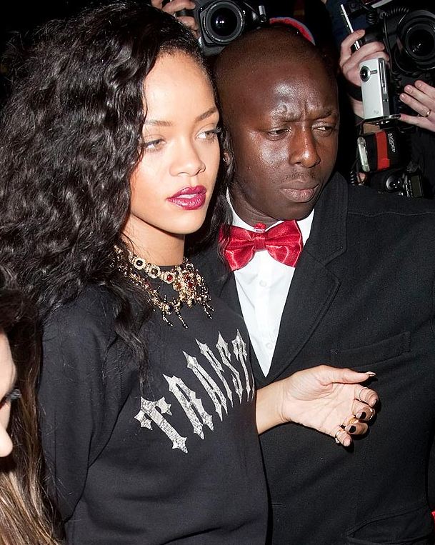 Πέταξαν έξω τη Rihanna!