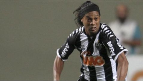 Ροναλντίνιο για Θρύλο;