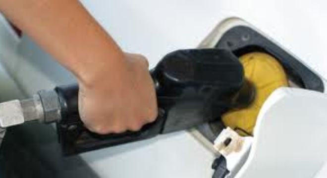 Μείωση 50% στο πετρέλαιο