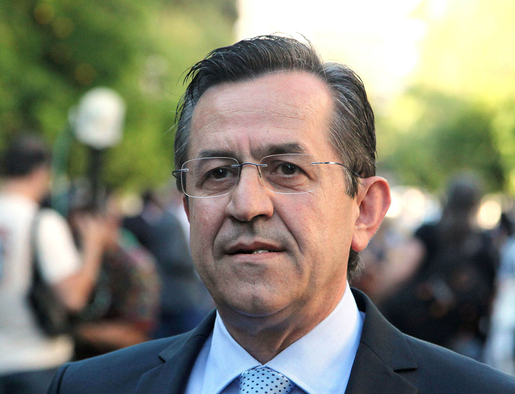 «Ο Σαμαράς μας θέλει στα τέσσερα»