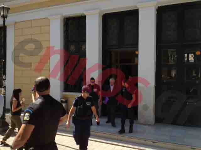 Έτσι μετέφεραν τον Άκη