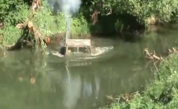 Κι όμως… «κολυμπάει»