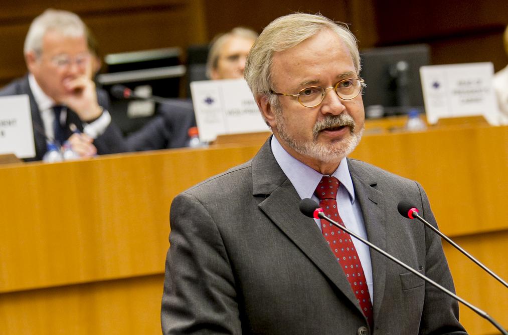 Εκταμιεύονται 750 εκατ.