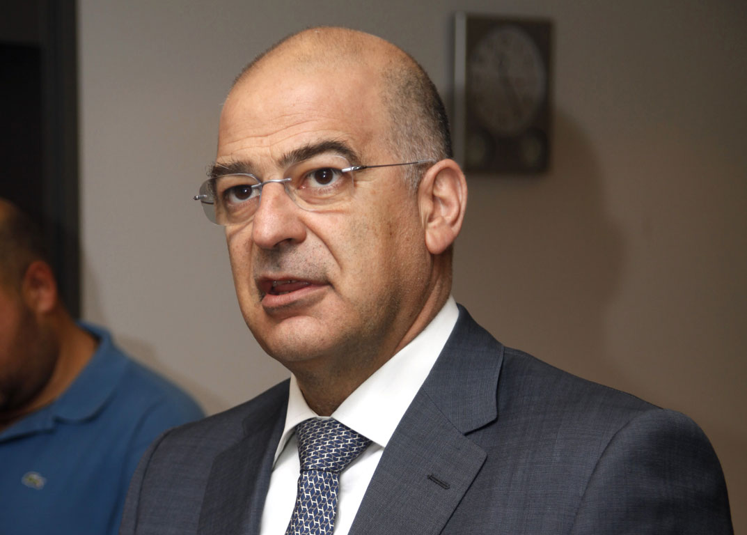 Δένδιας:”Τέλος τα δακρυγόνα”