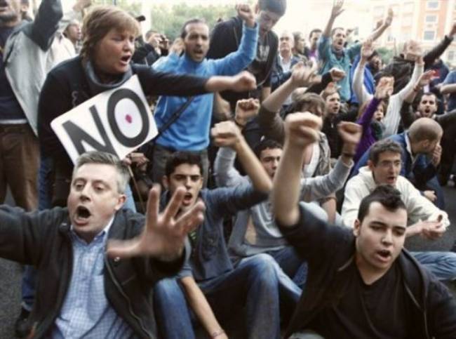 Ισπανία: Να παραιτηθεί η κυβέρνηση