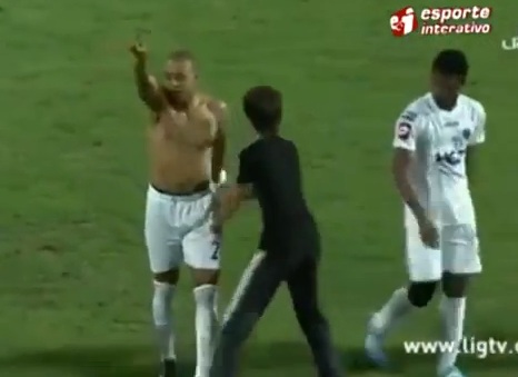 Του έκλεψαν την φανέλα!!!