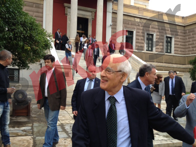 Τώρα – Βενιζέλος, Κακλαμάνης, Γλέζος στην παρουσίαση της βιογραφίας Στεφανόπουλου