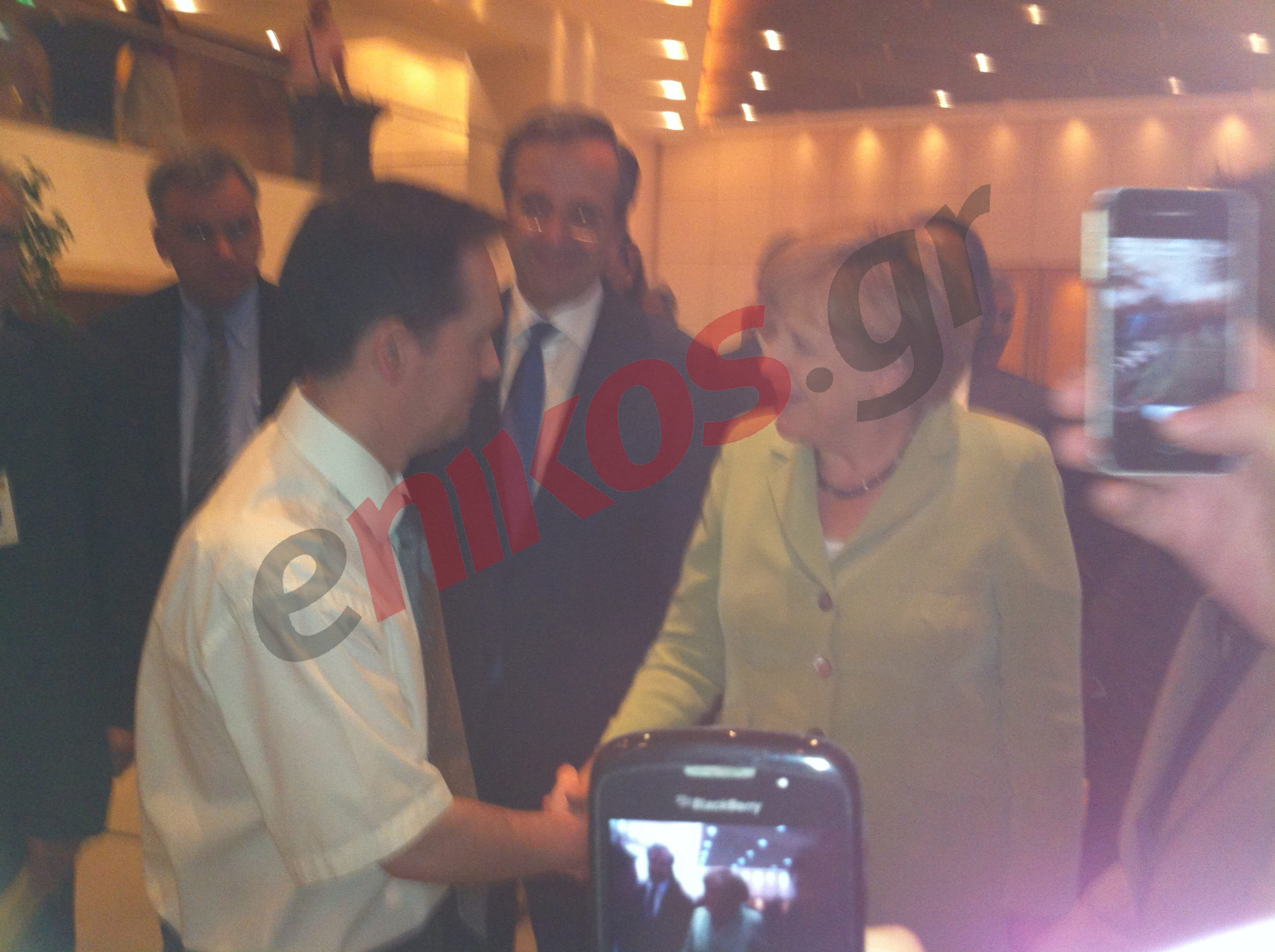 Αυτός κάνει χαρούμενη τη Merkel