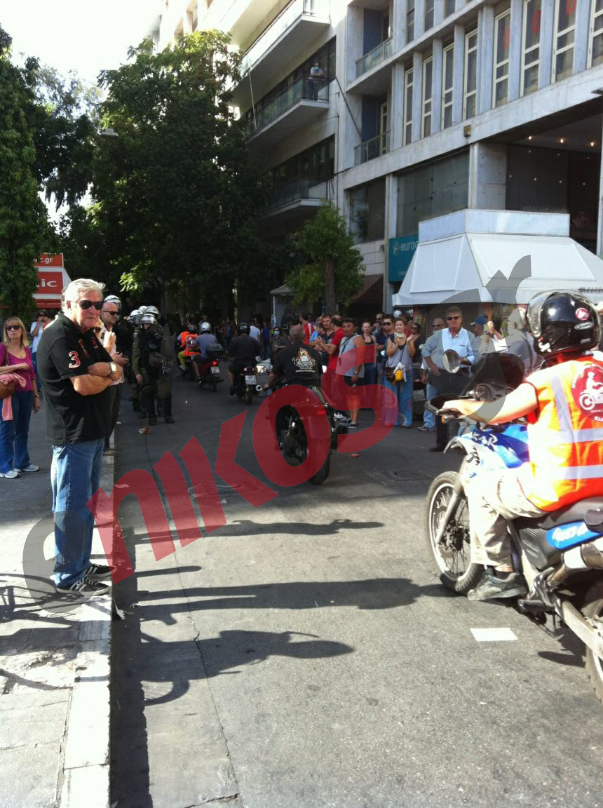 Τώρα – Μοτοσικλετιστές στο Σύνταγμα