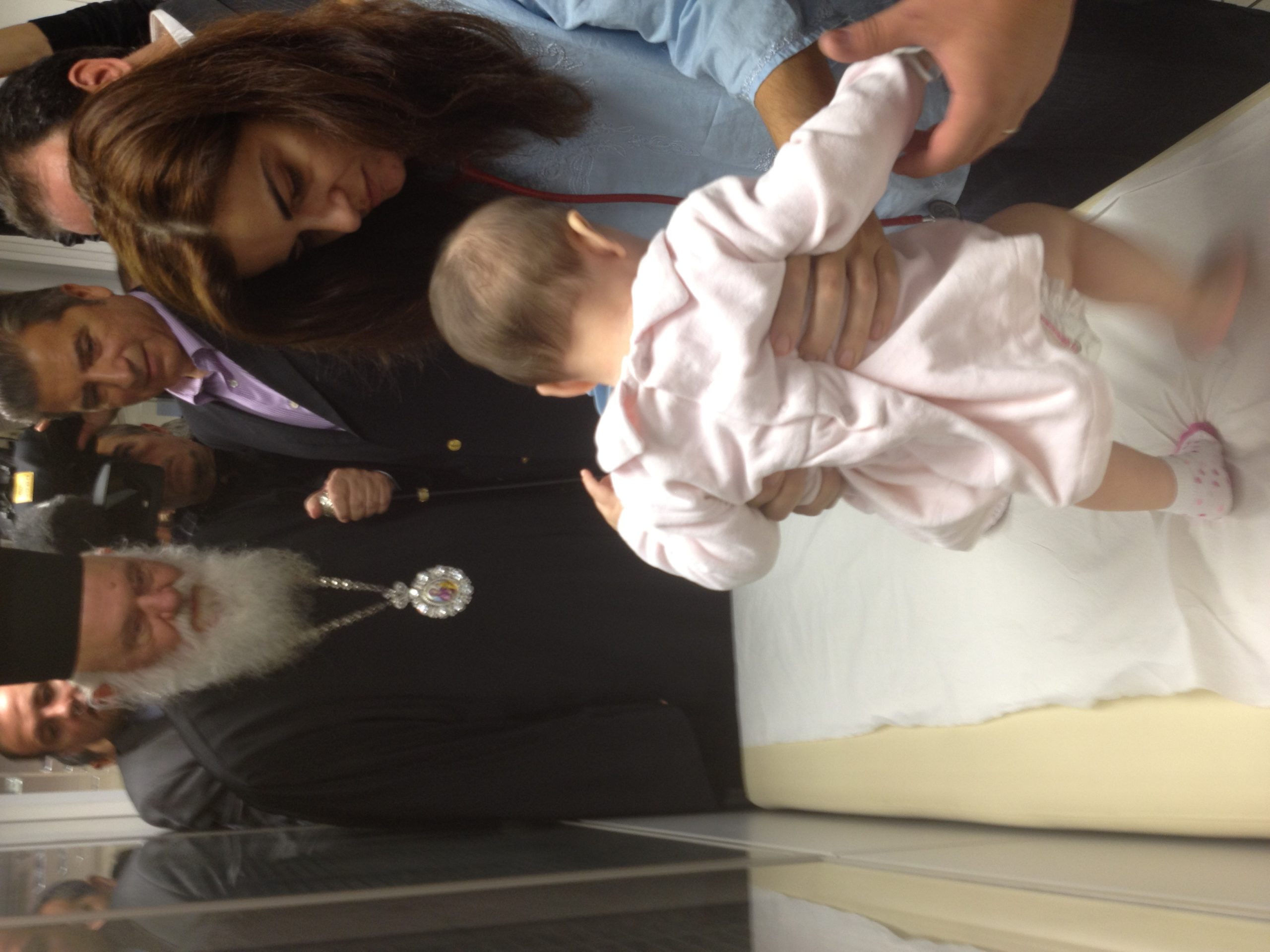 Εμβολιάζουν τα ανασφάλιστα βρέφη