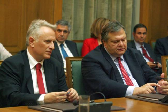 Νέα ”πυρά” Ραγκούση κατά Βενιζέλου