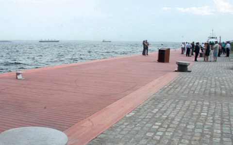 “Μας ταλαιπωρούν στο λιμάνι”