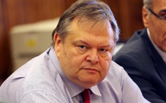 Πήραν “φωτιά” τα τηλέφωνα