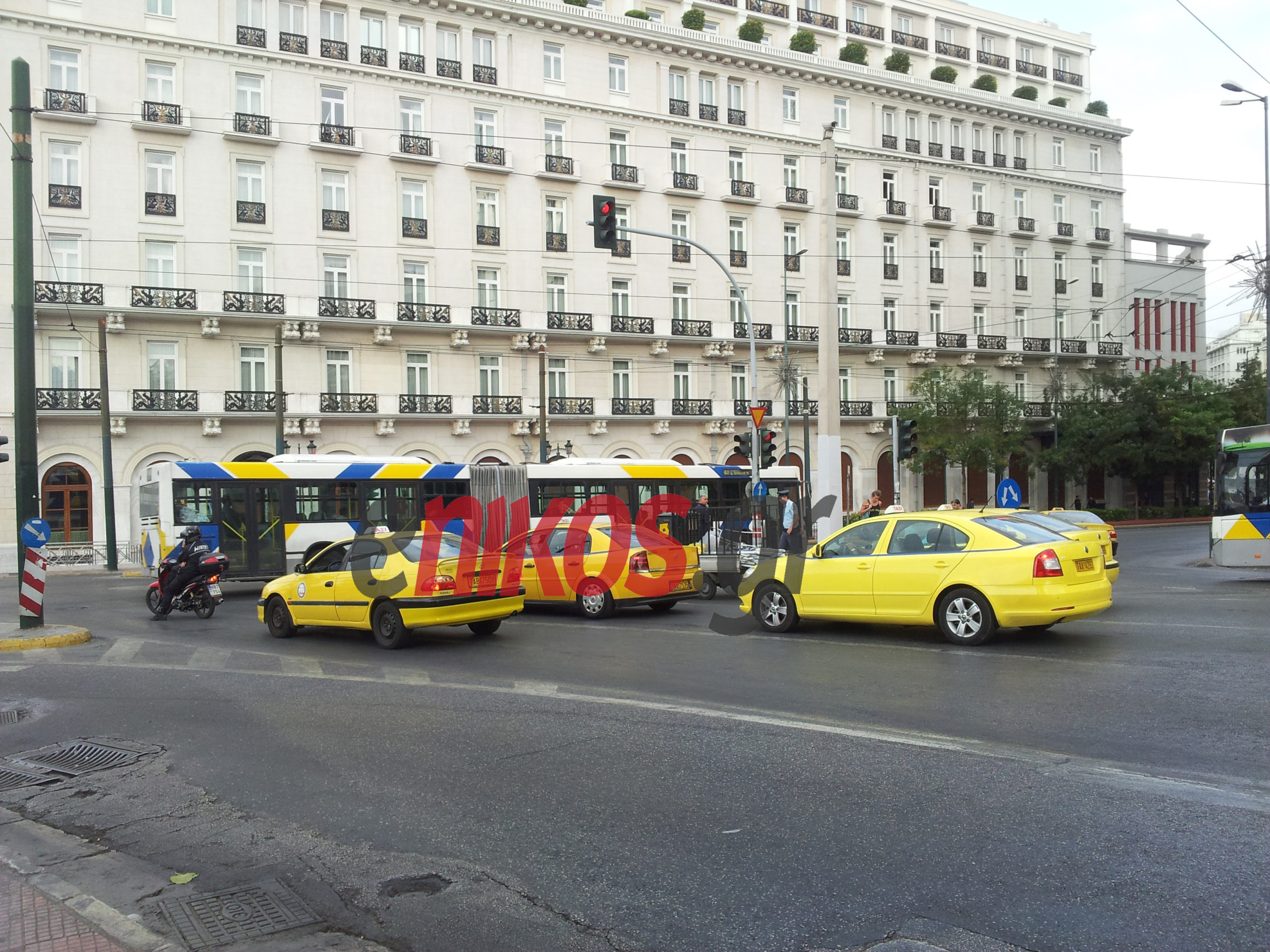 Τώρα-Μόνο ταξί και ΜΜΜ