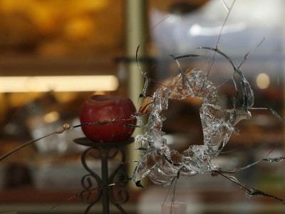 Πυροβολισμοί έξω από μπαρ