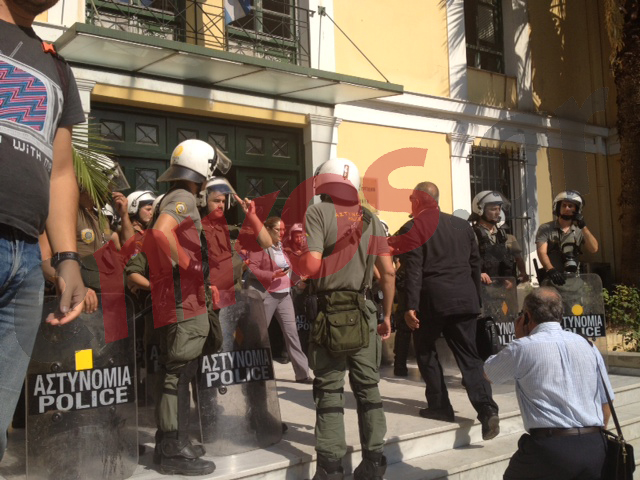 Τώρα – Φρούριο έχει γίνει η Ευελπίδων