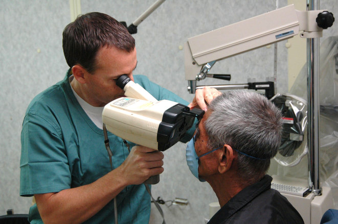 Οφθαλμίατροι κρούουν τον κώδωνα