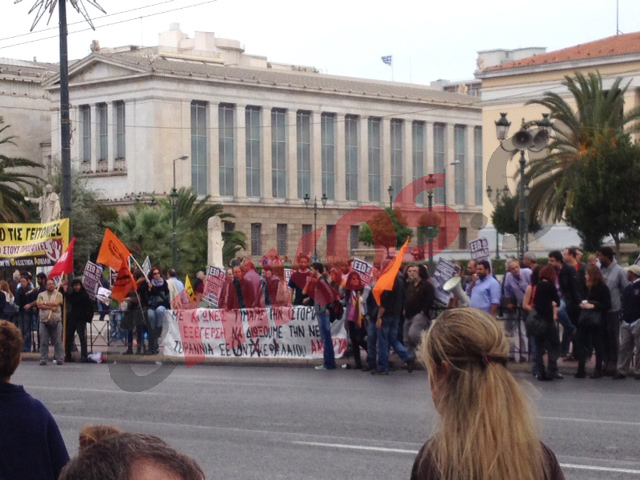 Τώρα-Συνθήματα του κόσμου στην Πανεπιστημίου