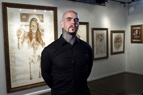 Ζωγράφισε με το ίδιο του το αίμα