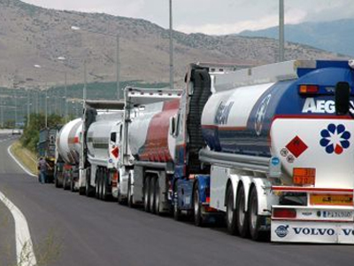 Πορείες διαμαρτυρίας με βυτιοφόρα