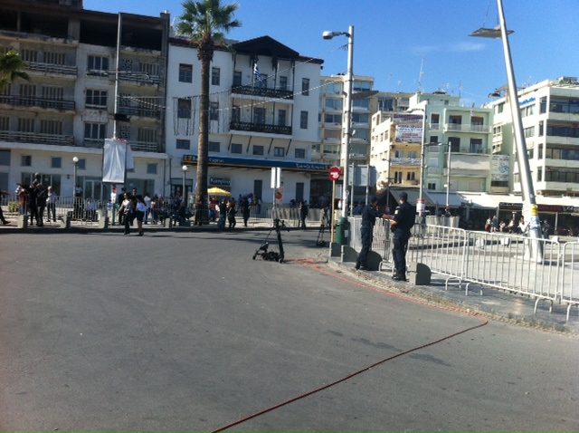 Από κάγκελα… ζωσμένοι