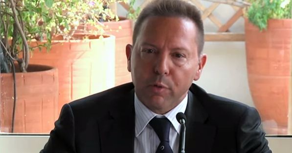 Ο Στουρνάρας ανέβαλε το ραντεβού