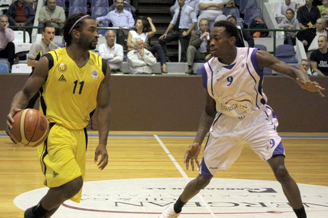 Ιδανική πρεμιέρα για Ηλυσιακό