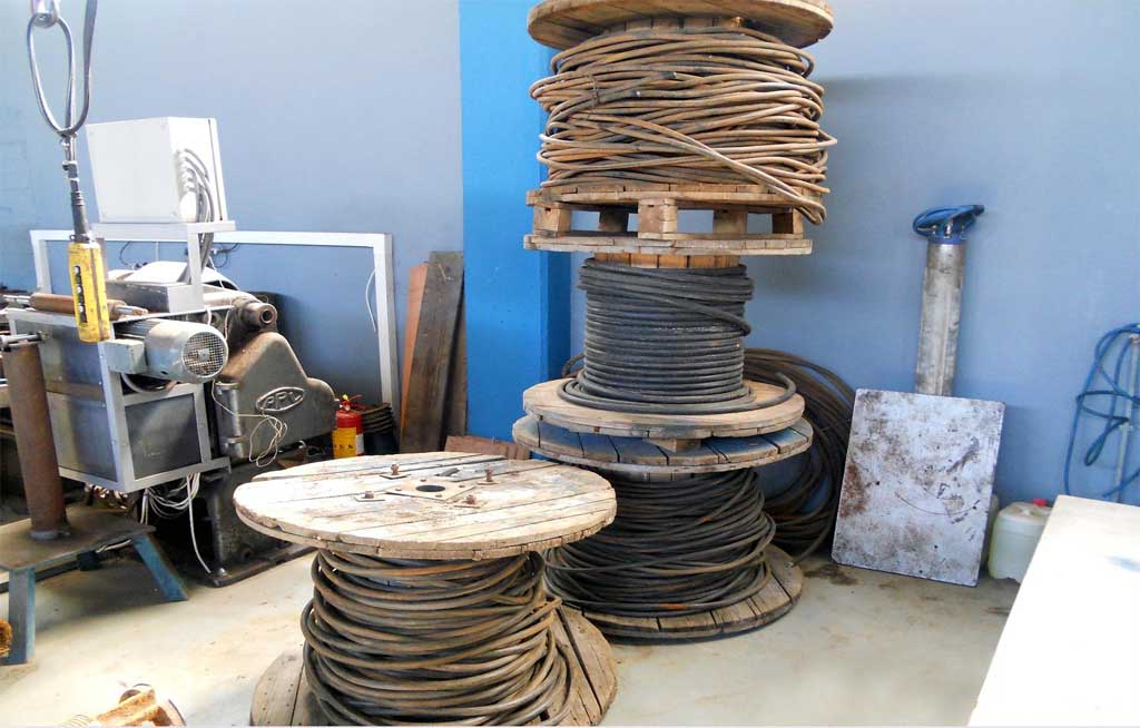 Έκλεβαν καλώδια στο Μεσολόγγι