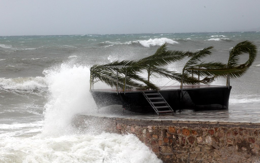 Βελτιώνεται η κατάσταση στις θάλασσες