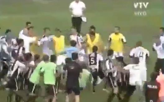 Απέβαλε 17 παίκτες!