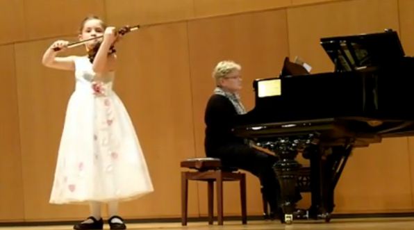 Είναι 7 ετών και γράφει όπερα!