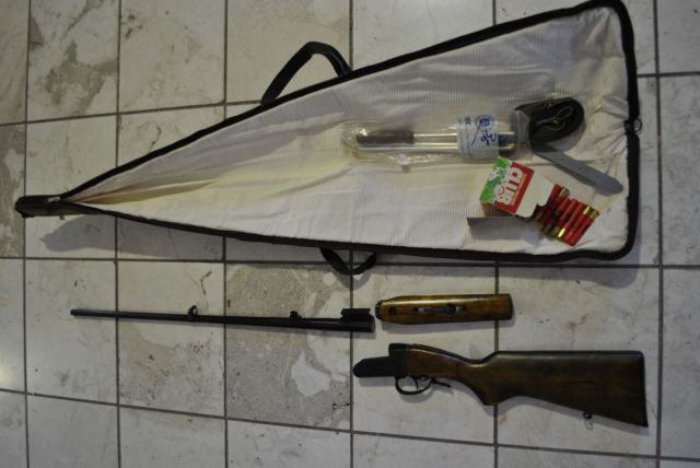 Η “νέα παπαδιά” ήταν στο διπλανό δωμάτιο…