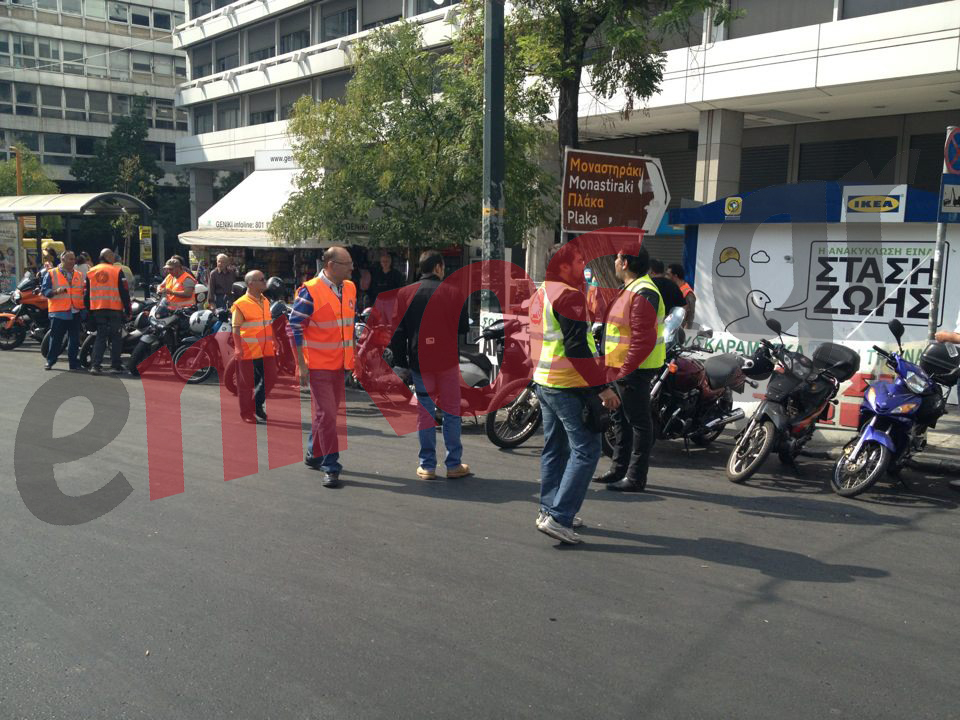 Τώρα-Οι “Μοτοσυκλετιστές” στο Σύνταγμα