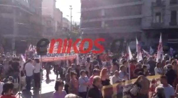 Τώρα – ΒΙΝΤΕΟ:Η συγκέντρωση στην Ομόνοια