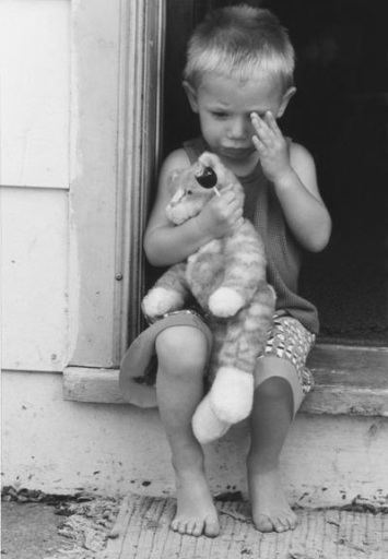 Μισό εκατ. Ελληνάκια ζουν στη φτώχεια