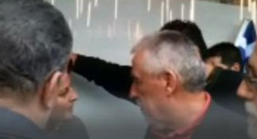 ΖΩΝΤΑΝΑ- Η “έφοδος” των Ανεξάρτητων Ελλήνων σε εισπρακτική στην Καλλιθέα