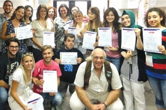 Οι νέοι πάνω από τα σύνορα