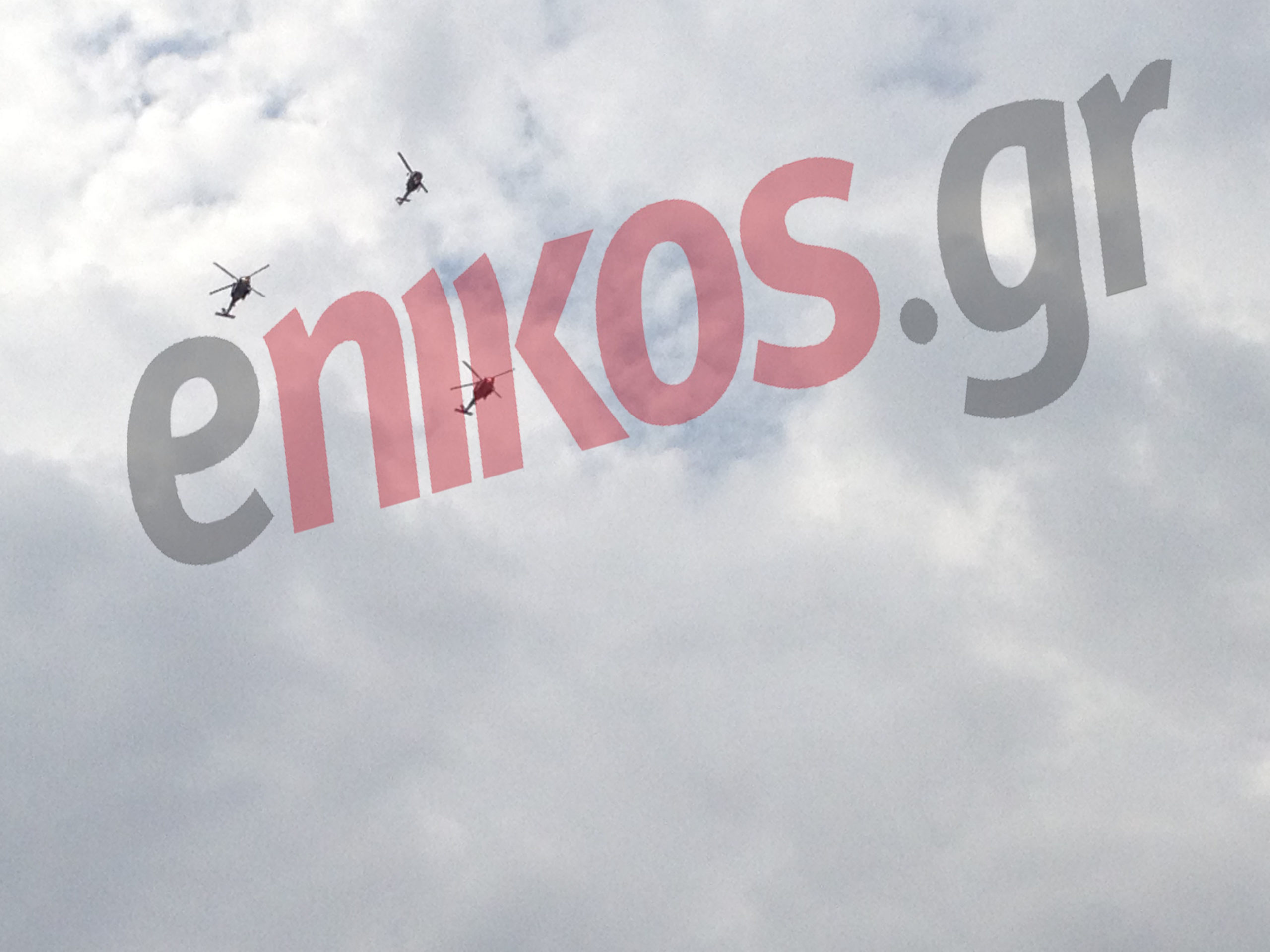 Τώρα – Στρατιωτικά ελικόπτερα στου Ζωγράφου