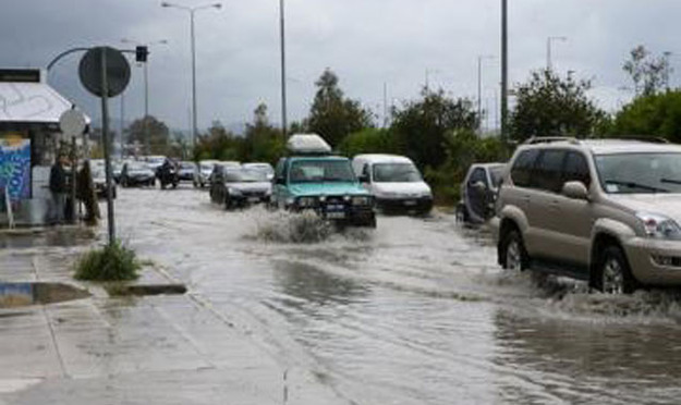 Τώρα-Βρέχει καταρρακτωδώς στην Πάτρα