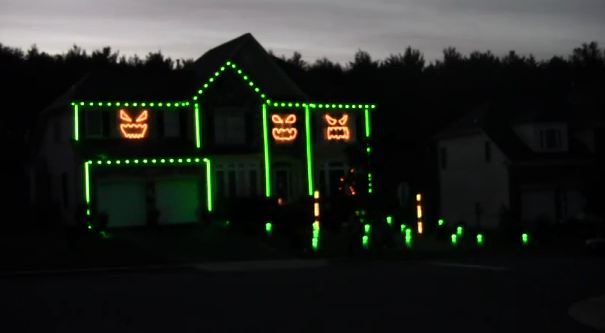 8.500 φωτάκια ”τραγουδούν”